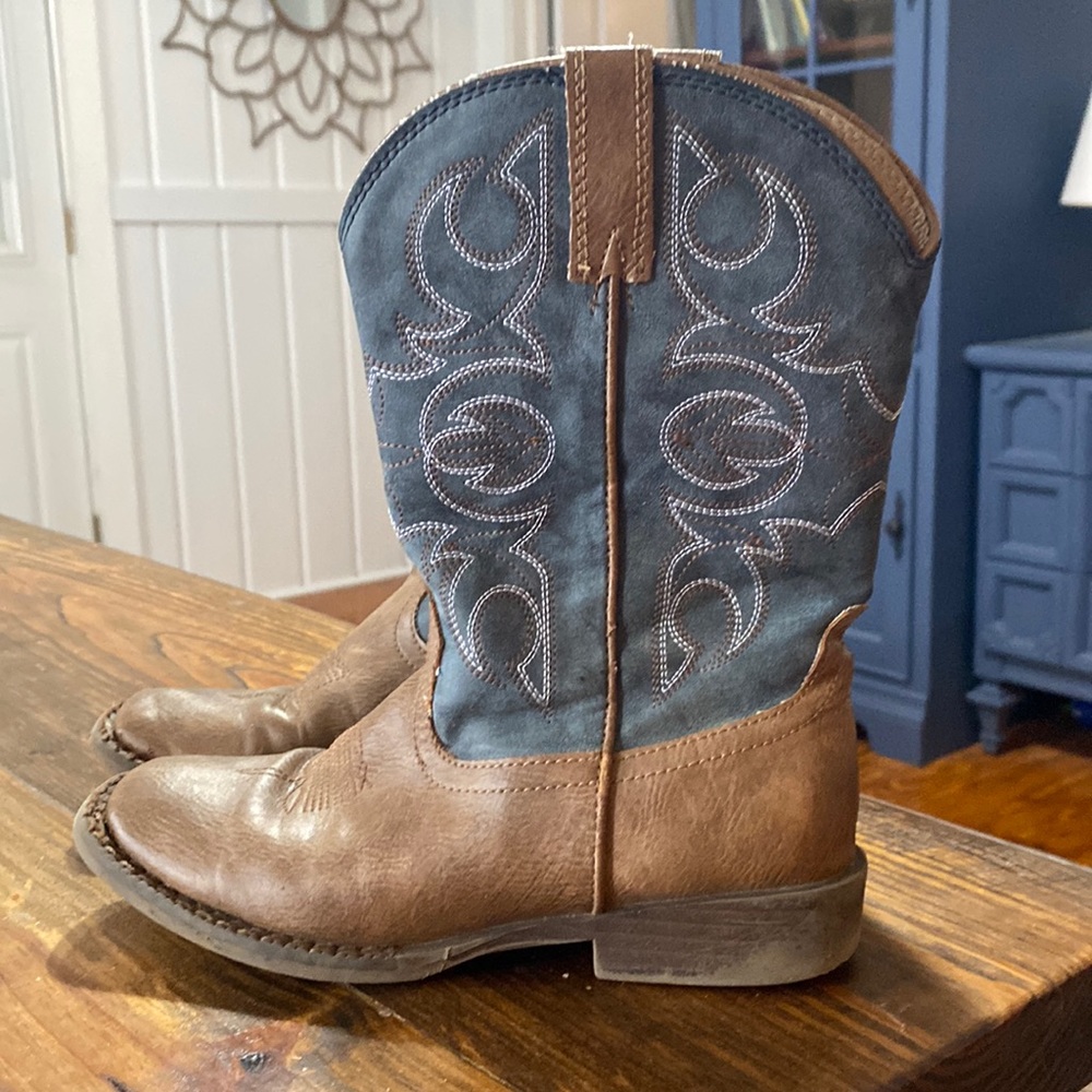 Boys Size 1 Cowboy Boots- Roper Brand